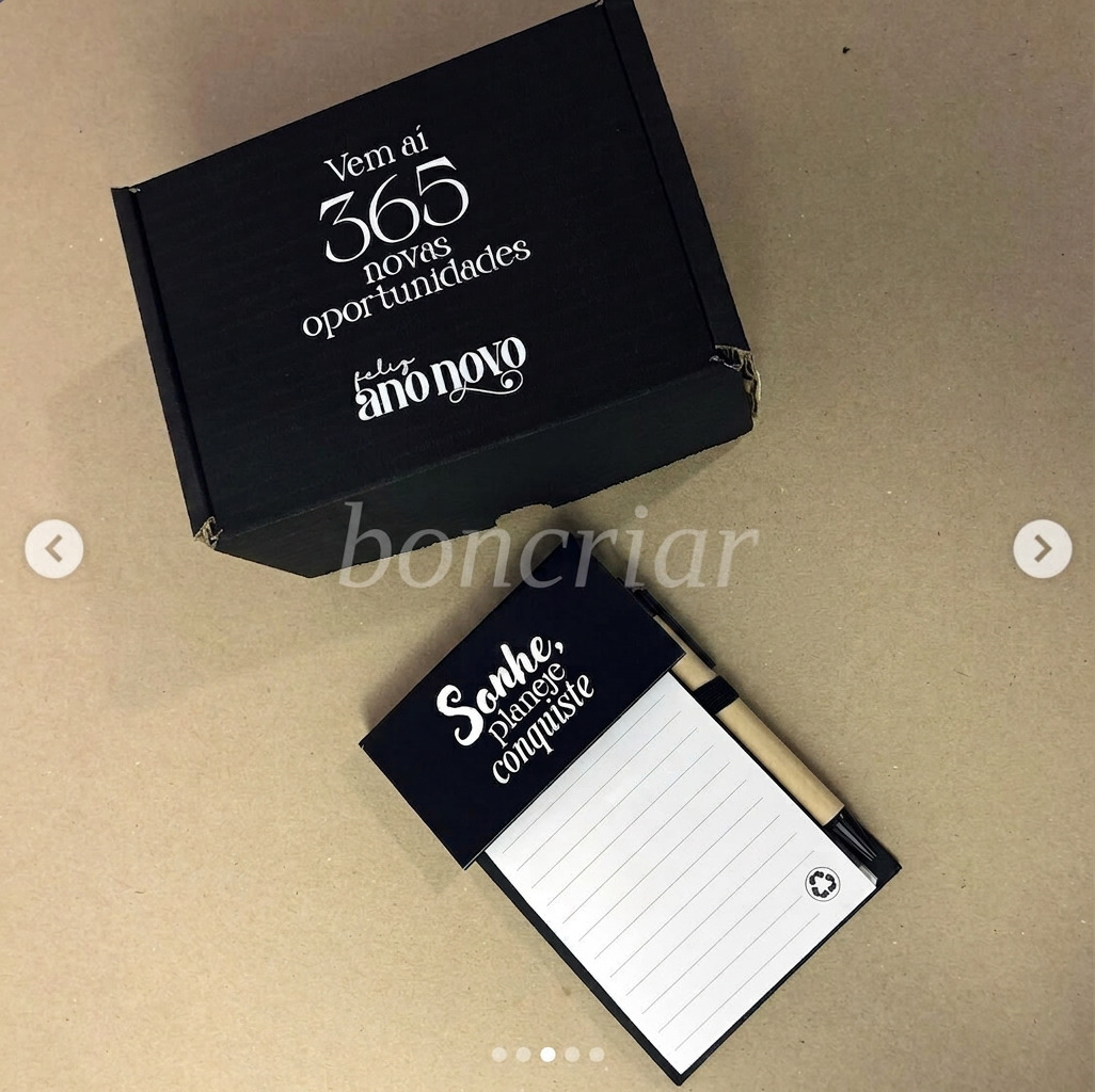 Kit fim de ano com power bank e bloco de notas personalizados